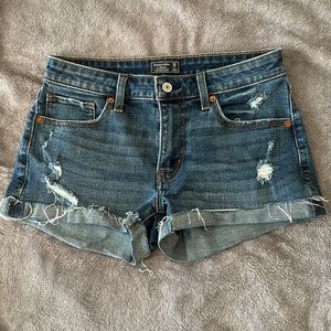 Abercrombie & Fitch Low Rise Short